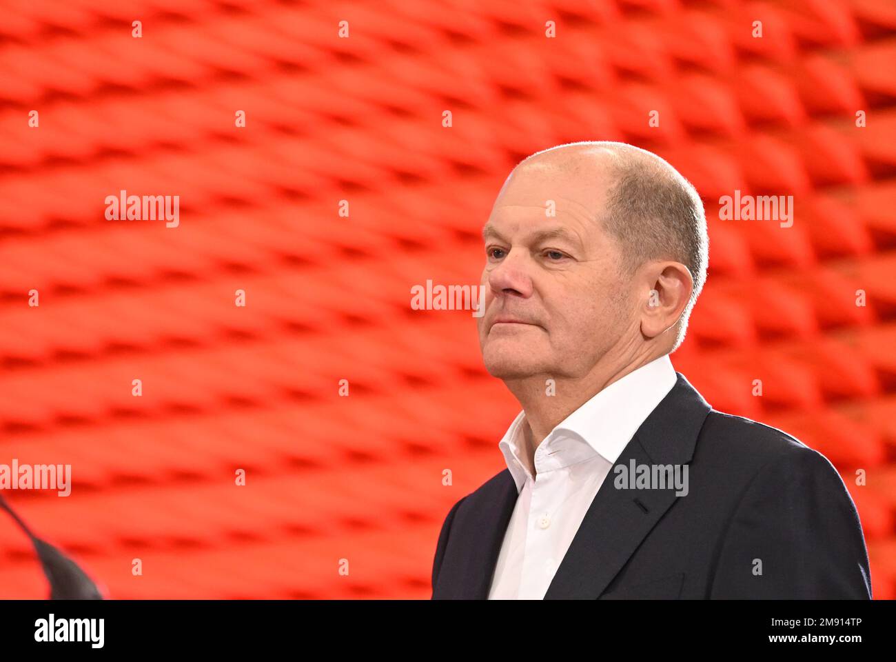 Ulm, Germany. 16th Jan, 2023. German Chancellor Olaf Scholz (SPD) gives