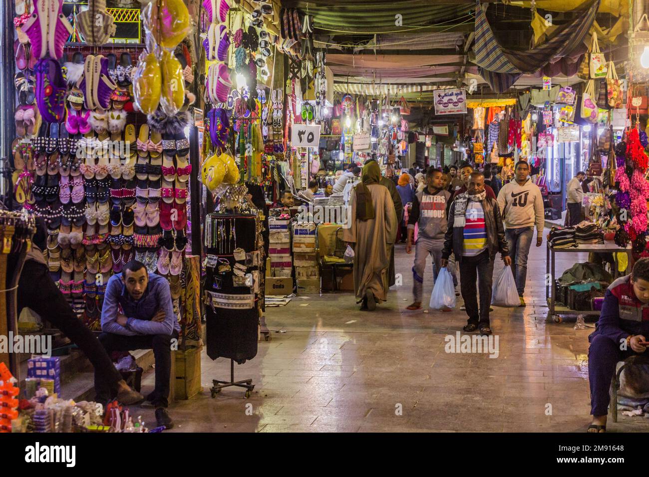 Egyptian man aswan market in hi-res stock photography and images - Alamy