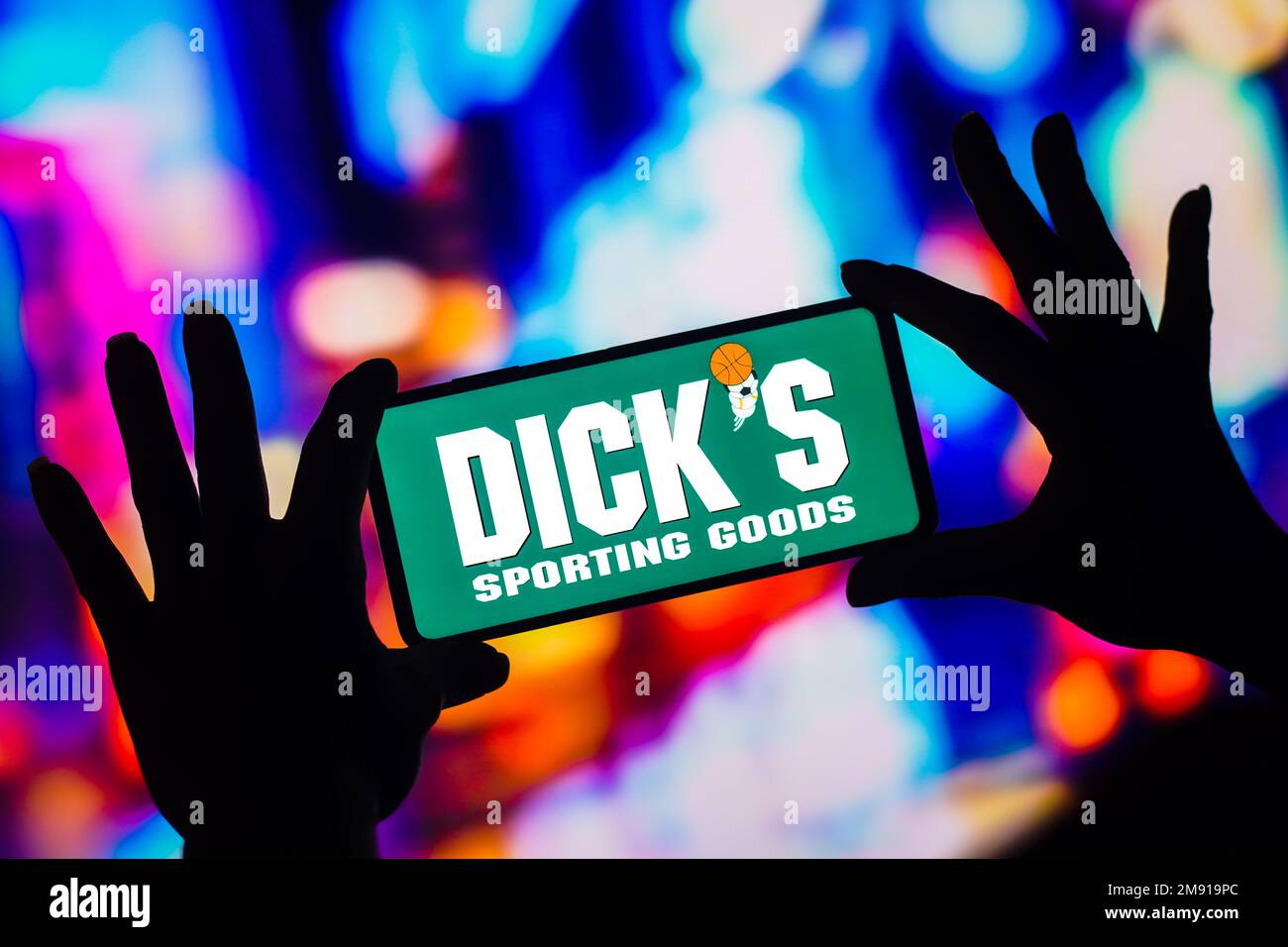 Dicks sporting goods inc hi res stock photography and images Alamy