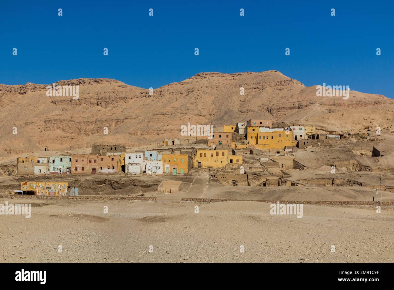 Small village at the Luxor's West bank, Egypt Stock Photo Alamy