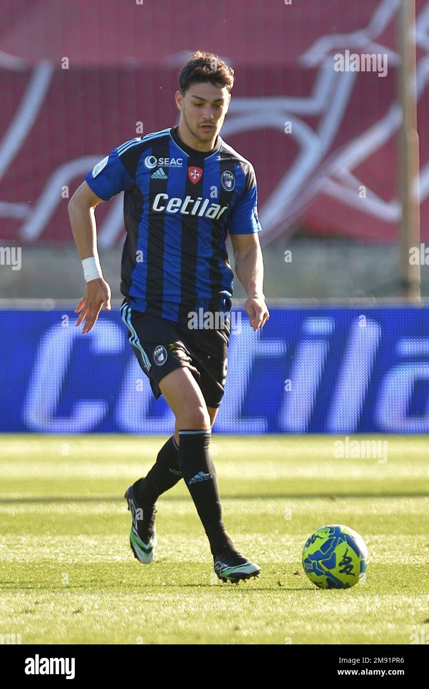 Arena Garibaldi, Pisa, Italy, January 14, 2023, Referee Mr. MAtteo  Gualtieri from Asti during AC Pisa vs AS Cittadella - Italian soccer Serie B  match Credit: Live Media Publishing Group/Alamy Live News