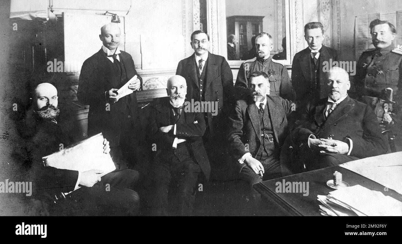 Executive Committee of the IV State Duma. Standing: V.N. Shulgin, I.I. Dmitryukov, A.F. Kerensky, M.A. Karaulov; sitting: V.N. Lvov, V.A. Rzhevsky, E.I. Shidlovsky, M.V. Rodzianko ca.  March 1917 Stock Photo