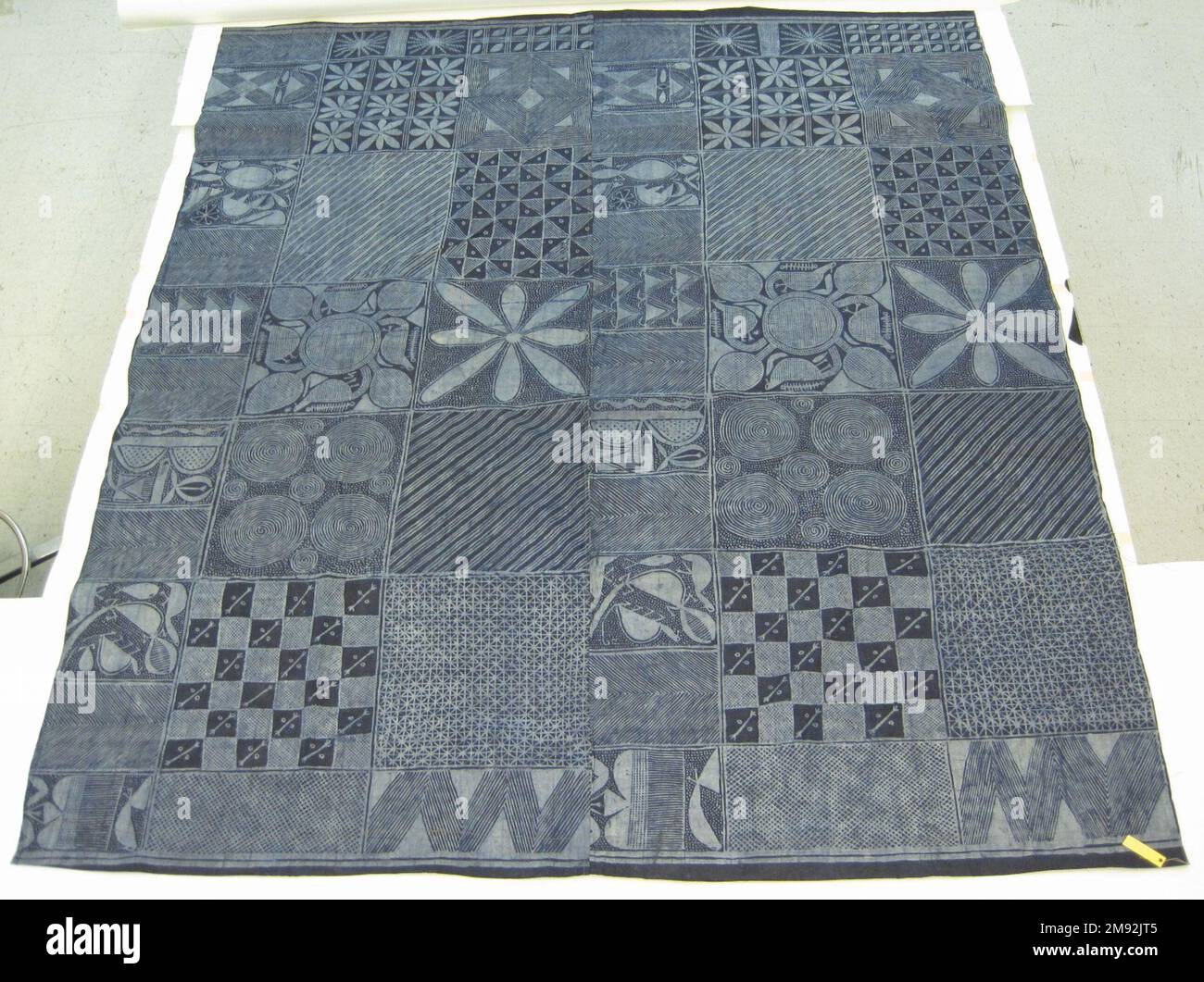 Woman's wrapper (àdìrẹ ẹlé̩kọ) Yorùbá , unknown maker's mark. Woman's