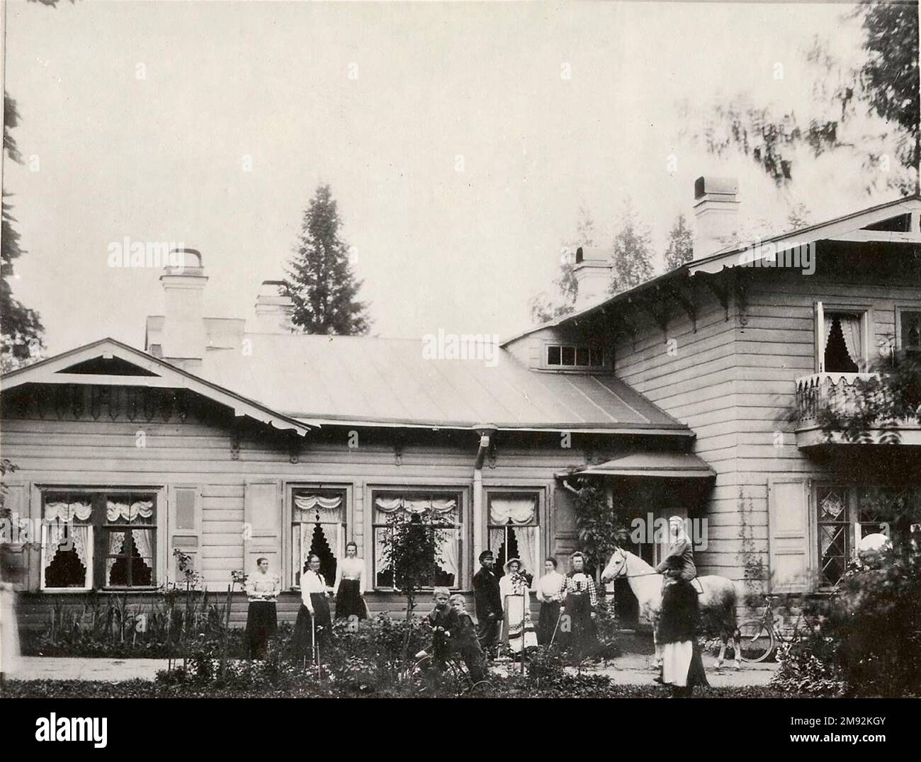 The servants of the Vorontsov estate in Murino against the backdrop of ...