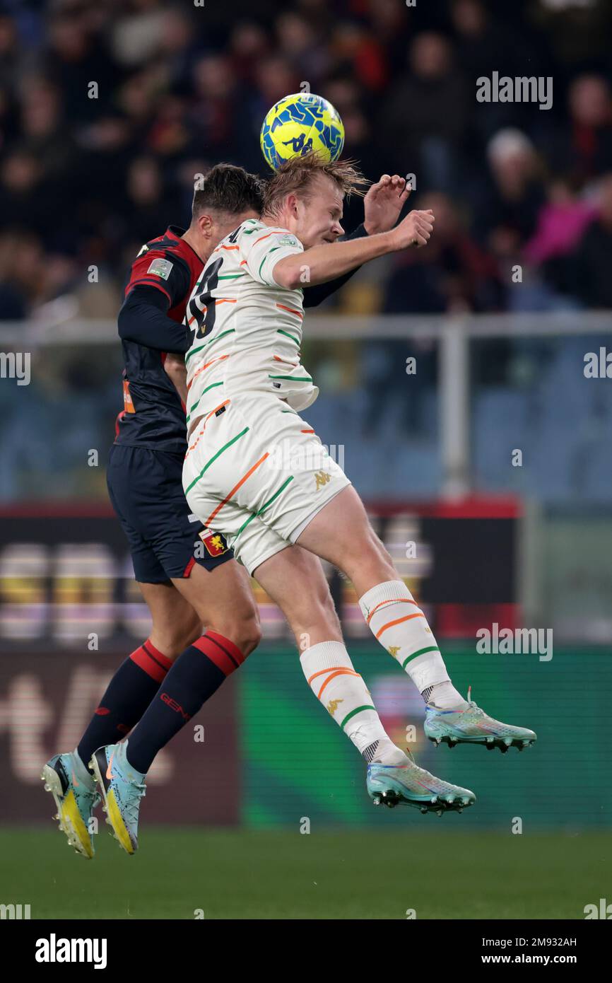 Genoa, Italy, 16th January 2023. Kevin Strootman of Genoa CFC and Joel Pohjanpalo of Venezia FC battle for an aerial ball during the Serie B match at Luigi Ferraris, Genoa. Picture credit should read: Jonathan Moscrop / Sportimage Stock Photo