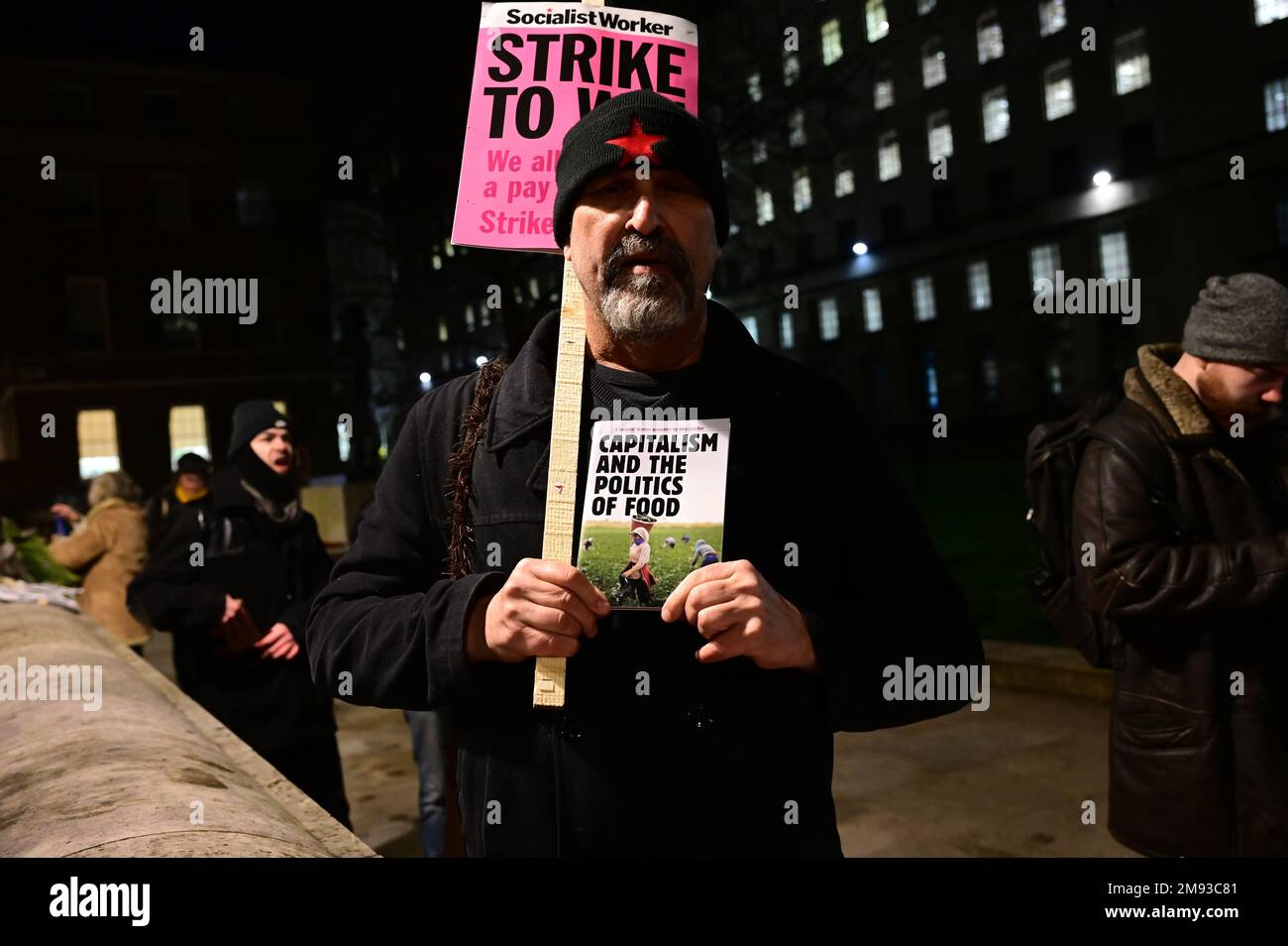 Downing street, January 16 2023. London, UK. Unions the workers, and lower class workers defend the right to strike & the right. Protest over a living wage from a government that tries to use divide & govern & racism to divide our resistance. Credit: See Li/Picture Capital/Alamy Live News Stock Photo