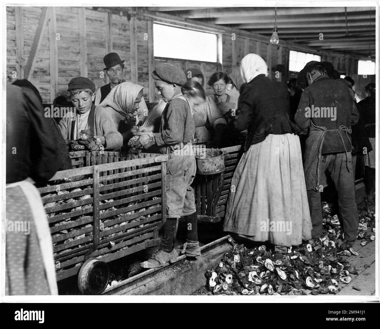 Oyster Shuckers, Pass Christian, Mississippi Lewis Wickes Hine