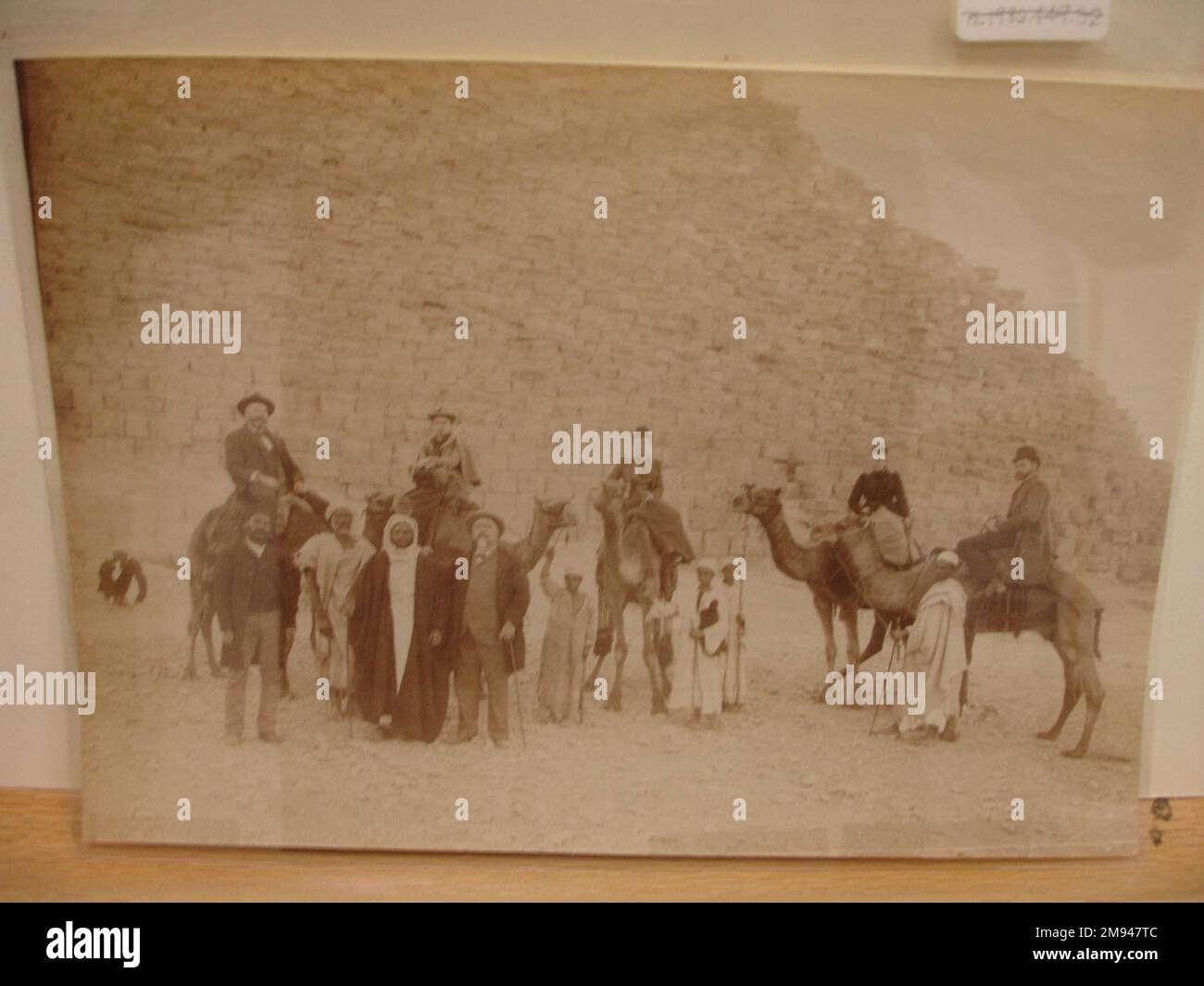 Tourists 19th century hi-res stock photography and images