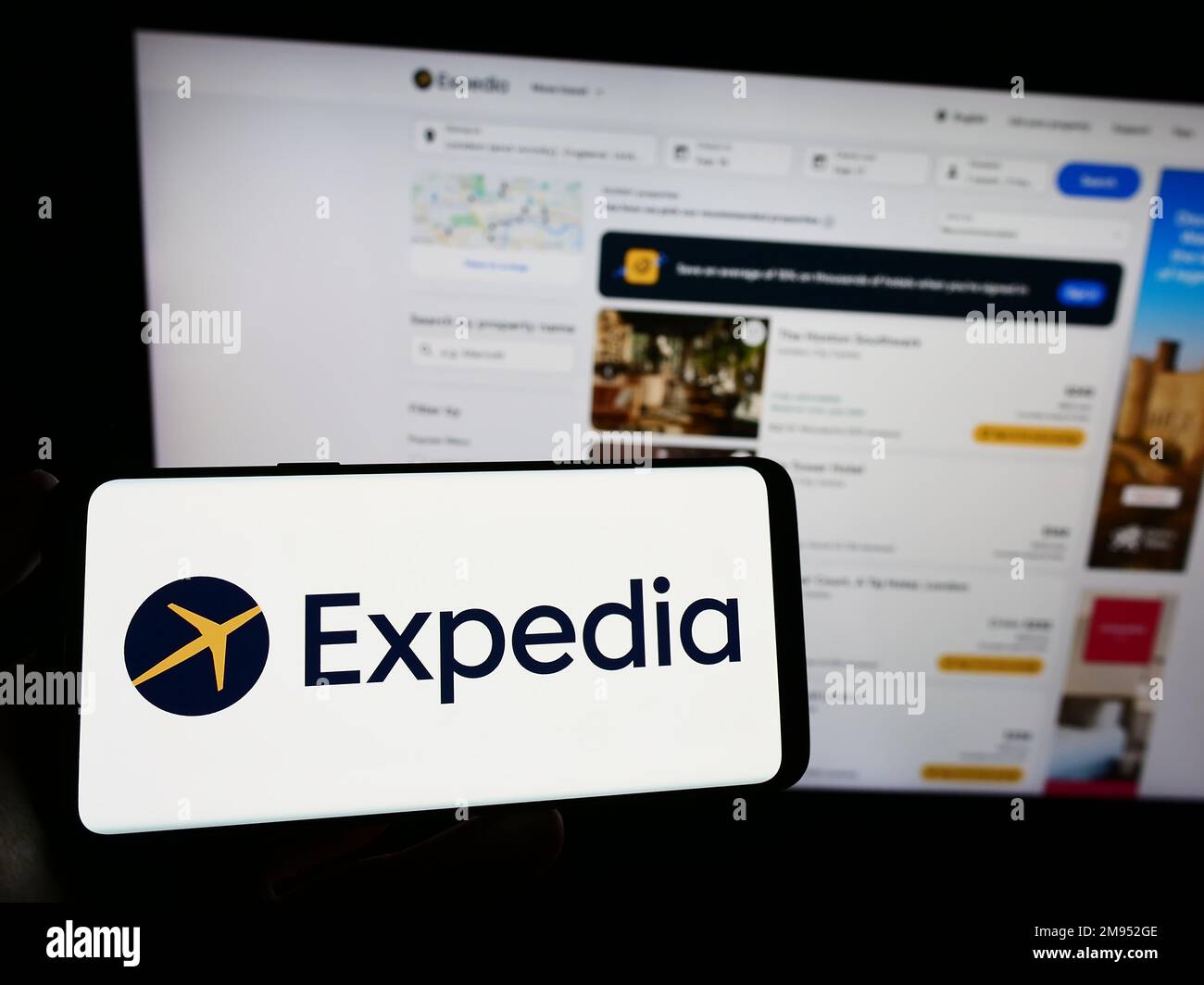 Expedia app logo hi-res stock photography and images - Alamy