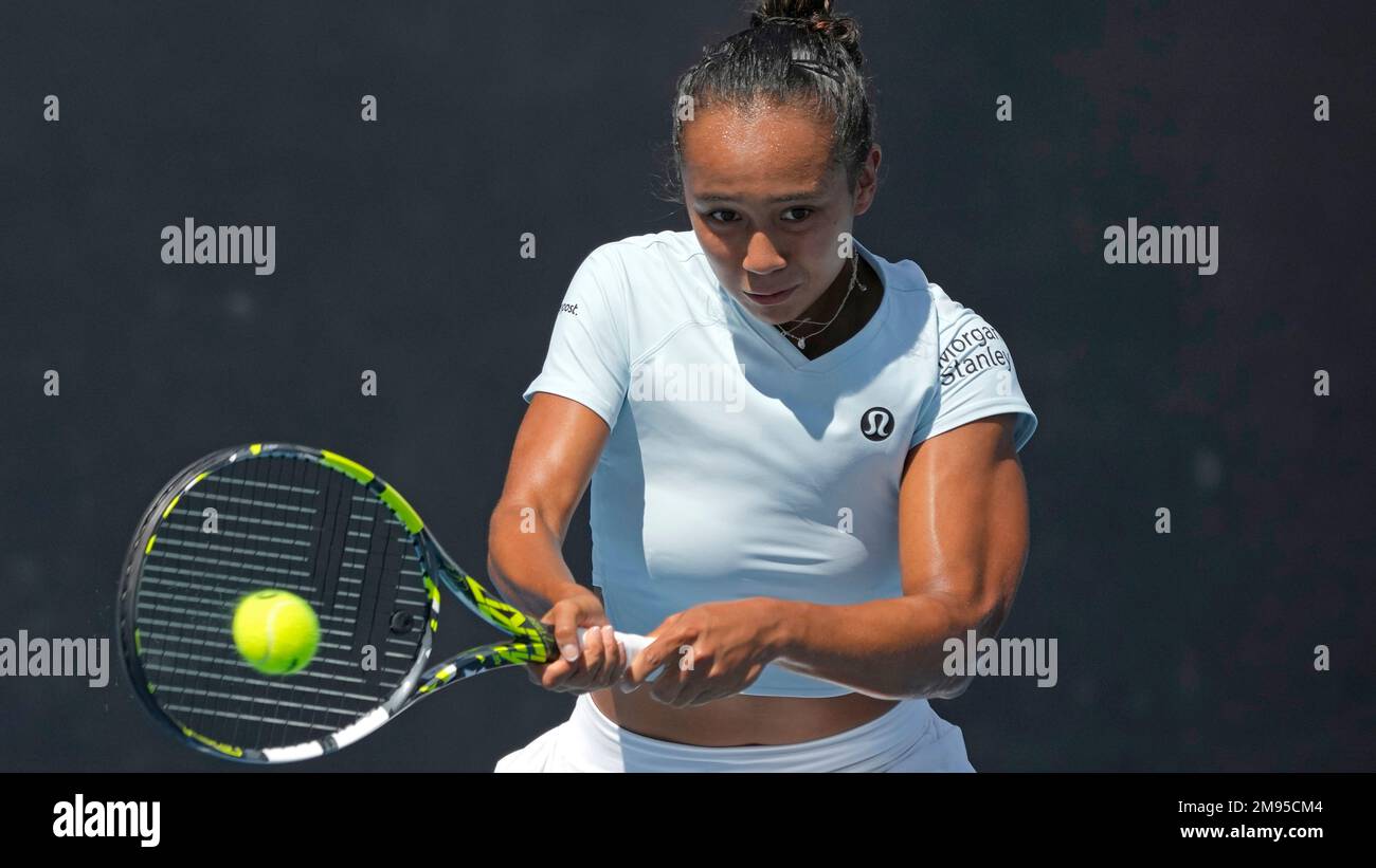 Leylah Fernandez of Canada plays a backhand return to Alize of