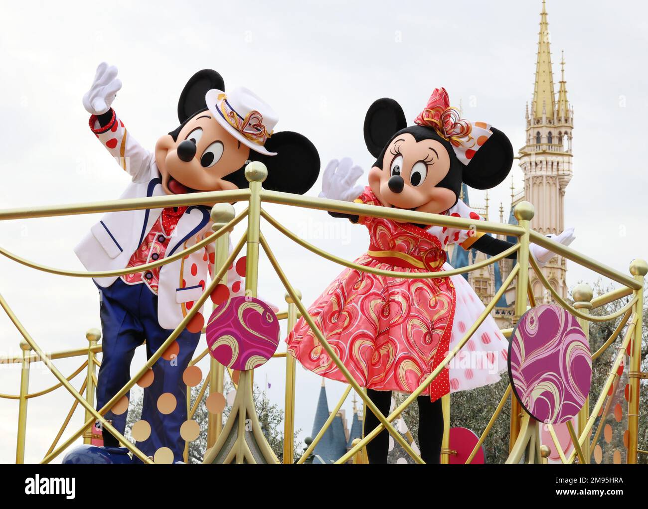 Mickey minnie mouse disney stars hi-res stock photography and images - Alamy