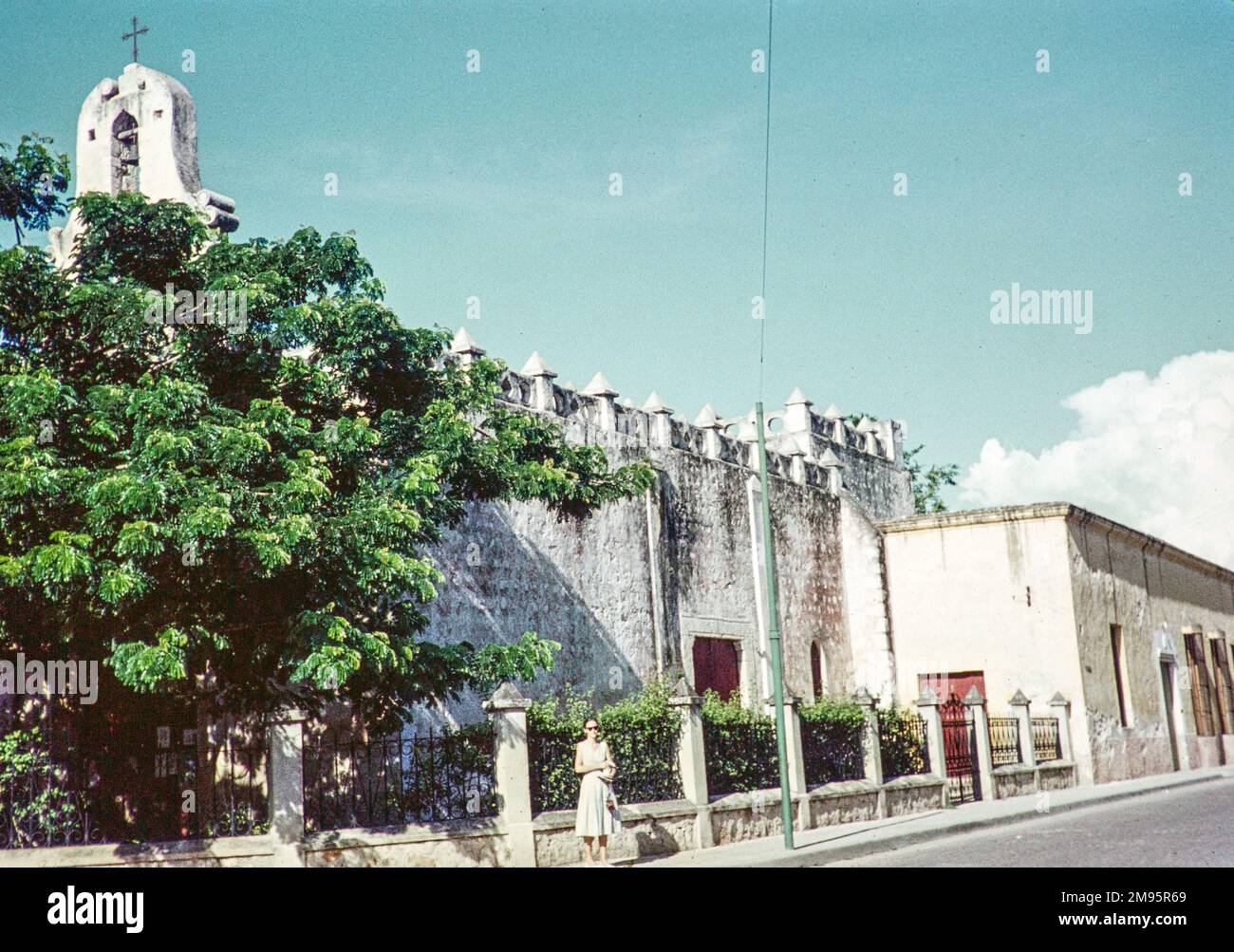 Mexico 1960s church hi-res stock photography and images - Alamy