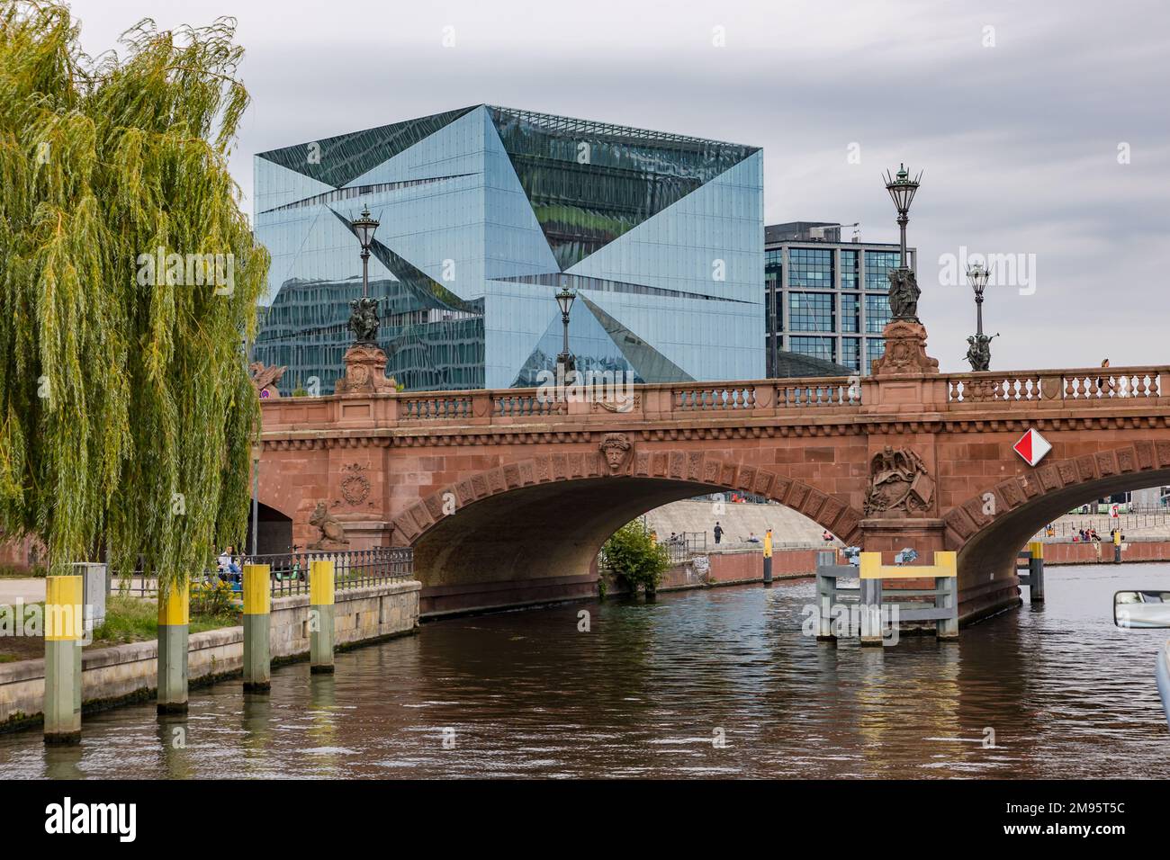 Striking blue cube on the banks of the river Spree near the Moltke Bridge in the government district, Berlin, Germany Stock Photo