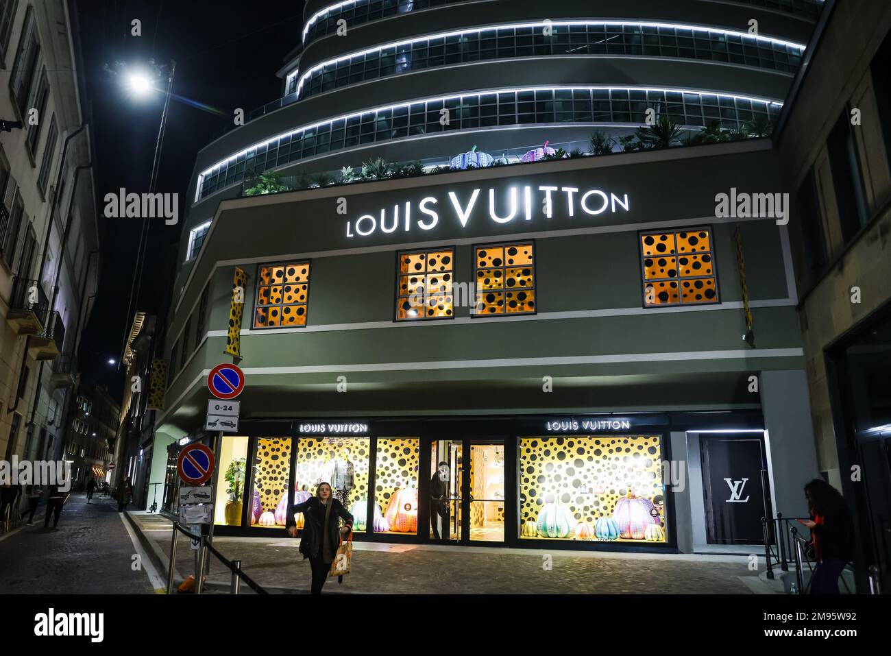 Louis Vuitton - GARAGE