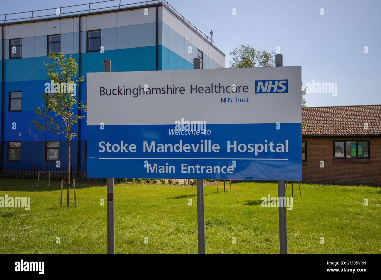 Stoke Mandeville Village Buckinghamshire Commuter Location With Train Station London Marylebone