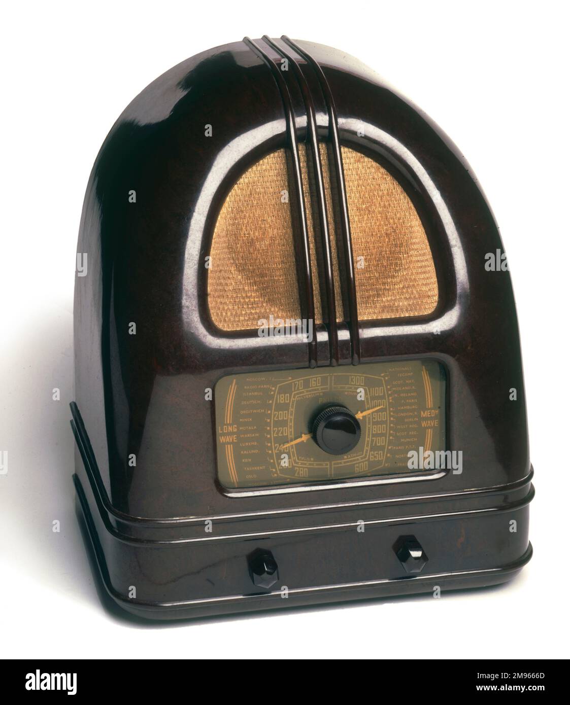 A Philco People's Set wireless radio from the 1930s, in Art Deco style, as used in Queen's Radio Ga-ga video! Stock Photo