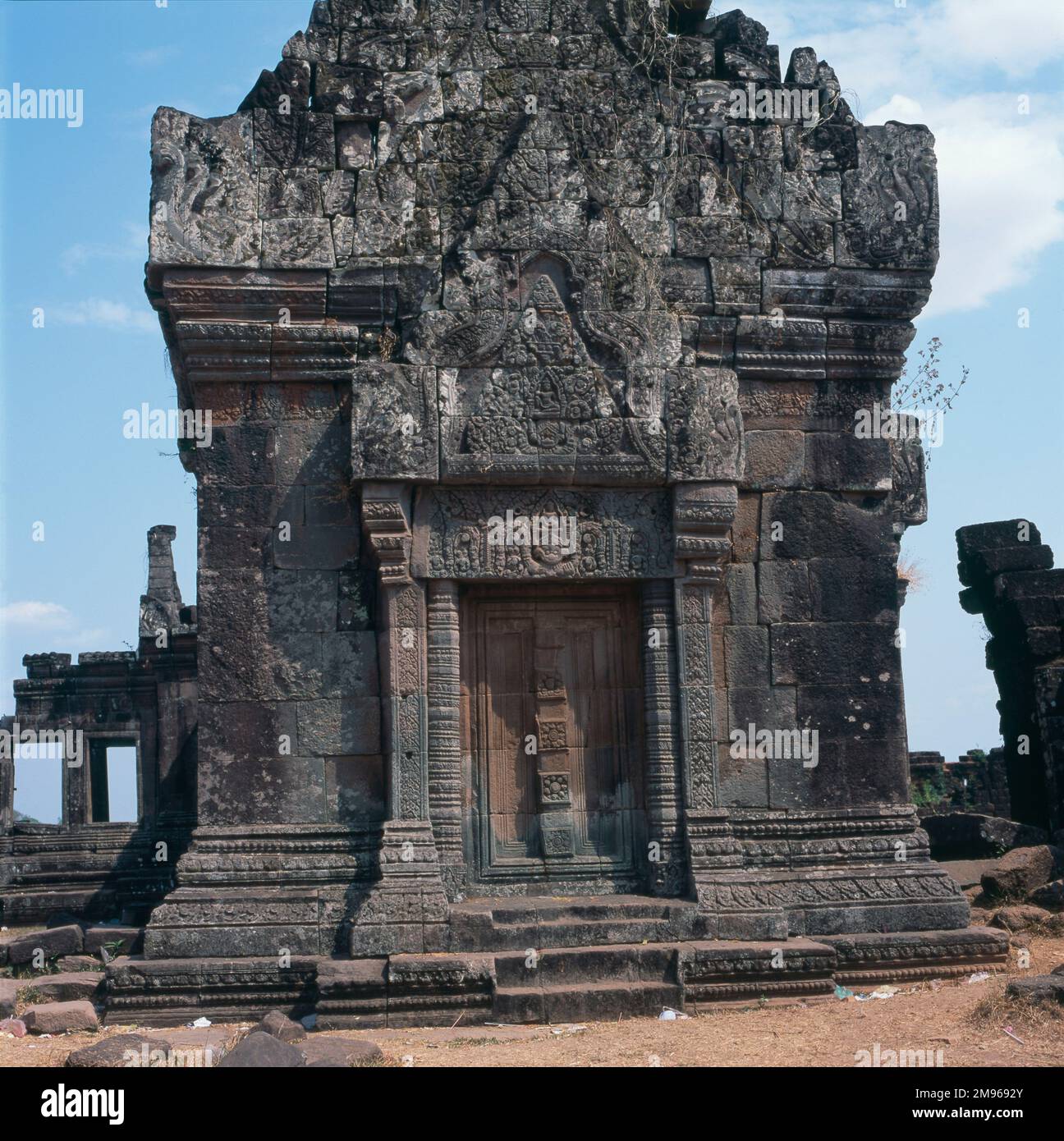 Ruin of the Wat Phou or Vat Phou, a Khmer temple complex in Champasak Province, southern Laos.  The surviving structures date from the 11th to 13th centuries. Stock Photo