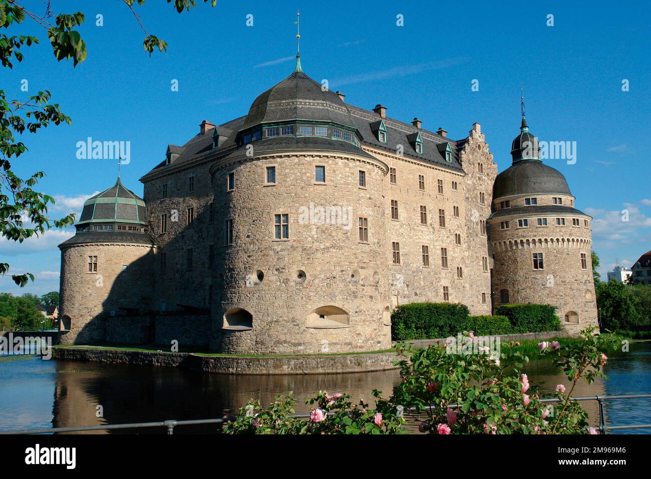 View of the medieval Orebro Castle in the city of Orebro, Narke, Sweden.  Dating from the 13th century, it was expanded during the reign of the royal family Vasa. Stock Photo