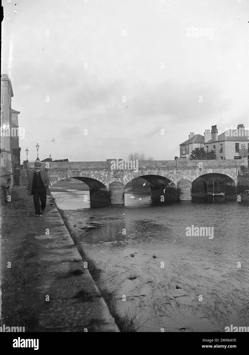 View of the New Bridge (built in 1835) at Haverfordwest, Pembrokeshire, Dyfed, South Wales, crossing the River Cleddau. Stock Photo