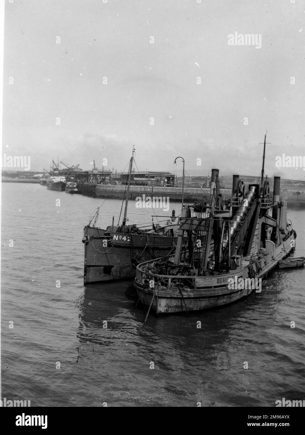 Dredger dredging Black and White Stock Photos & Images Alamy