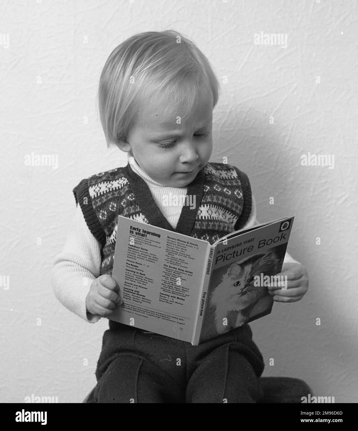 A child sits Black and White Stock Photos & Images Alamy