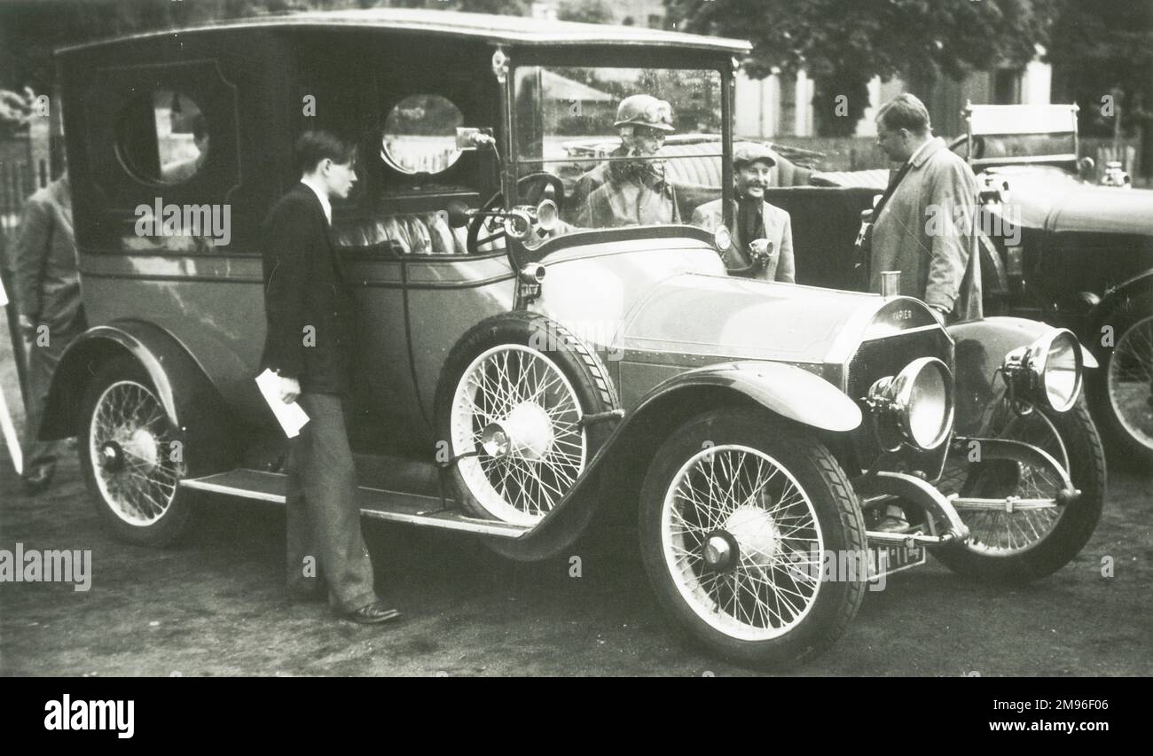 1914 Estate Carriage, 15 horse power, Hon. Patrick Lindsay Stock Photo ...