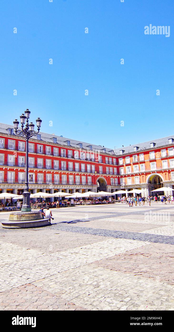 Terraces of plaza mayor of madrid hi-res stock photography and images ...