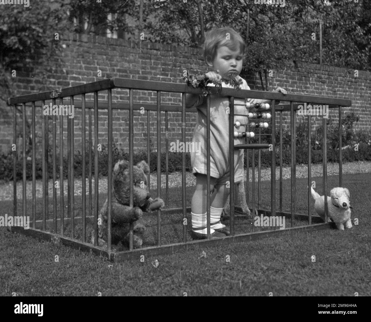 Child Standing In Playpen Black And White Stock Photos Images Alamy child-standing-in-playpen-black-and-white-stock-photos-images-alamy