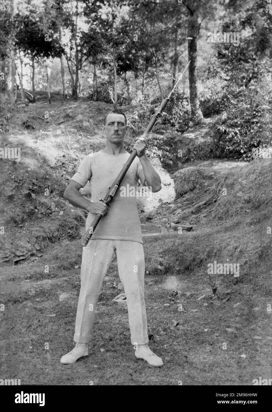 bayoneted-rifle-black-and-white-stock-photos-images-alamy