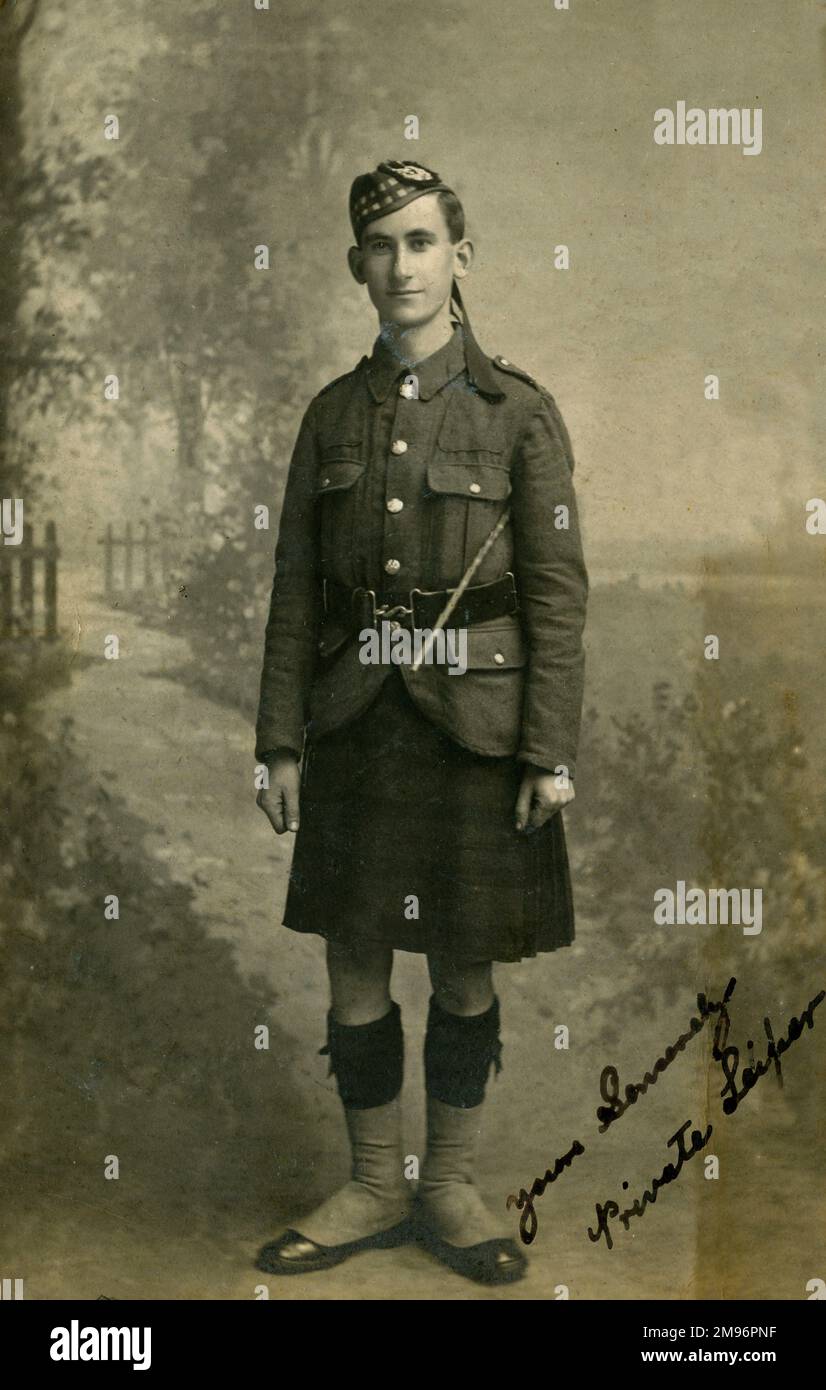 Scottish soldier wearing kilt Stock Photo