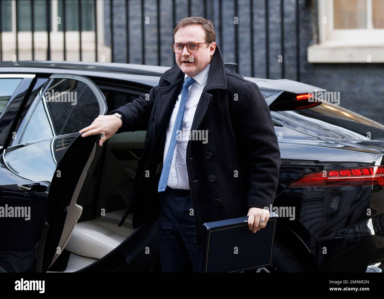 London, UK. 17th Jan, 2023. Tom Tugendhat, Minister of State (Minister for Security), at Downing Street for a Cabinet meeting. Credit: Mark Thomas/Alamy Live News Stock Photo
