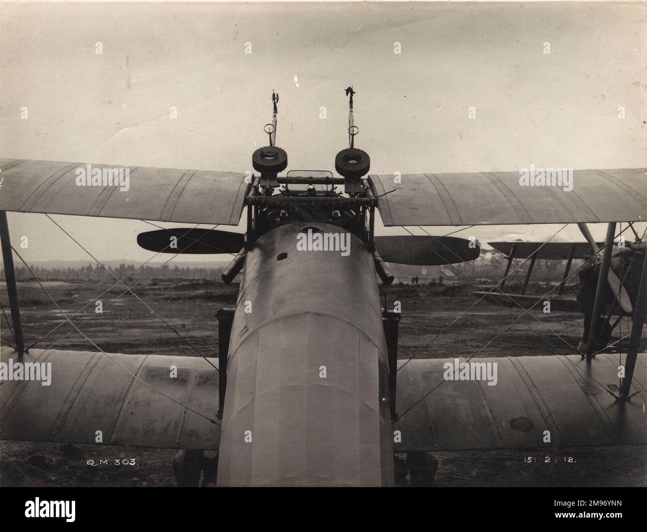 Sopwith 5F1 Dolphin. 15 February 1918. Two fixed Vickers machine guns synchronised to fire through the propeller and two elevated Lewis machine guns with Norman Vane sights. Stock Photo