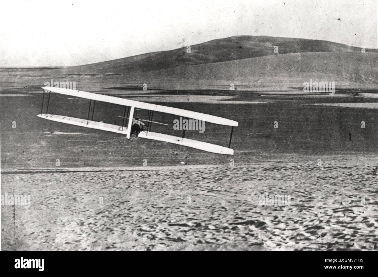 The 1902 Wright glider turning to the right using wing warping Stock Photo Alamy