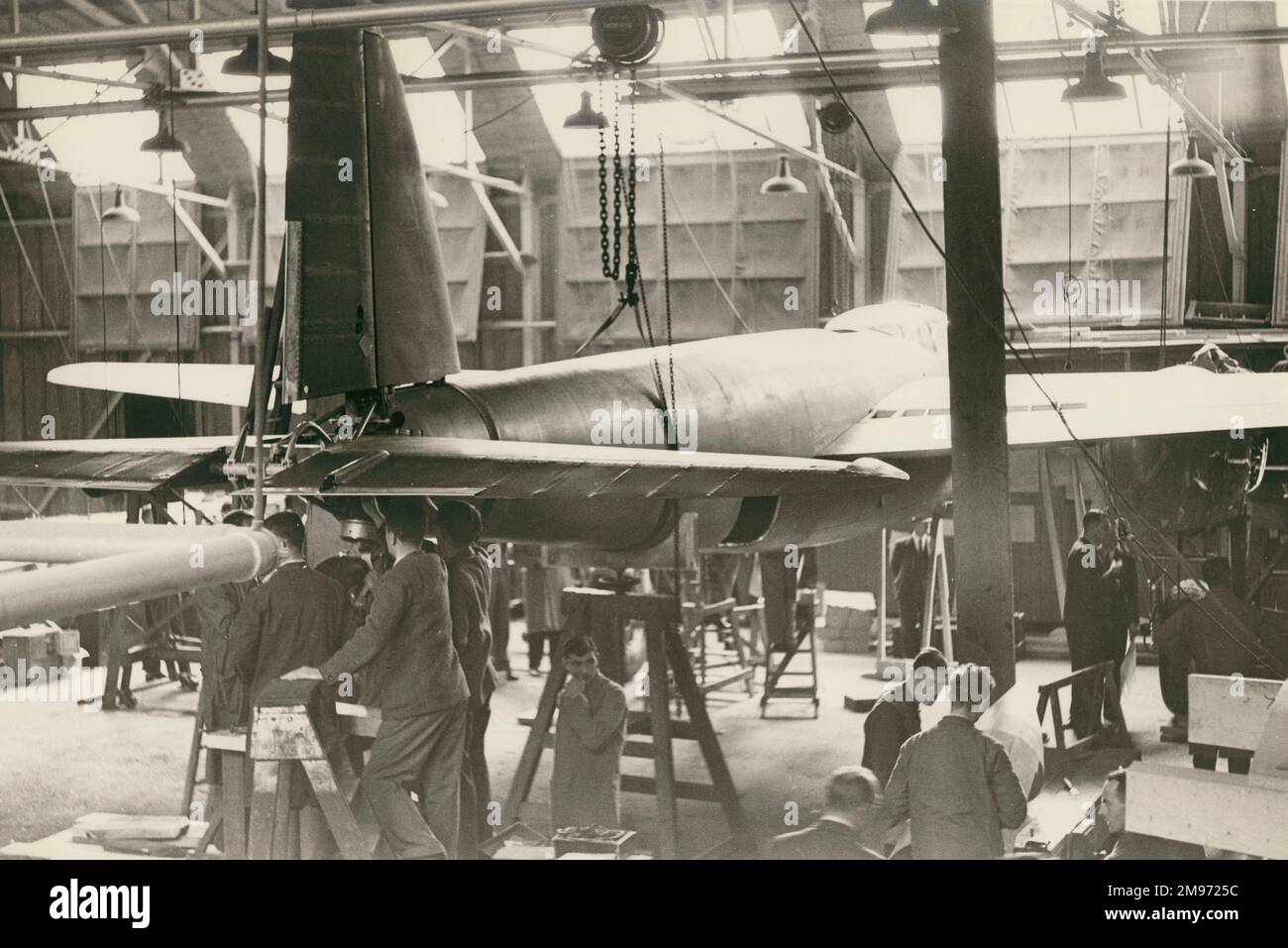 Assembly of the first prototype de Havilland Mosquito. October 1940 ...