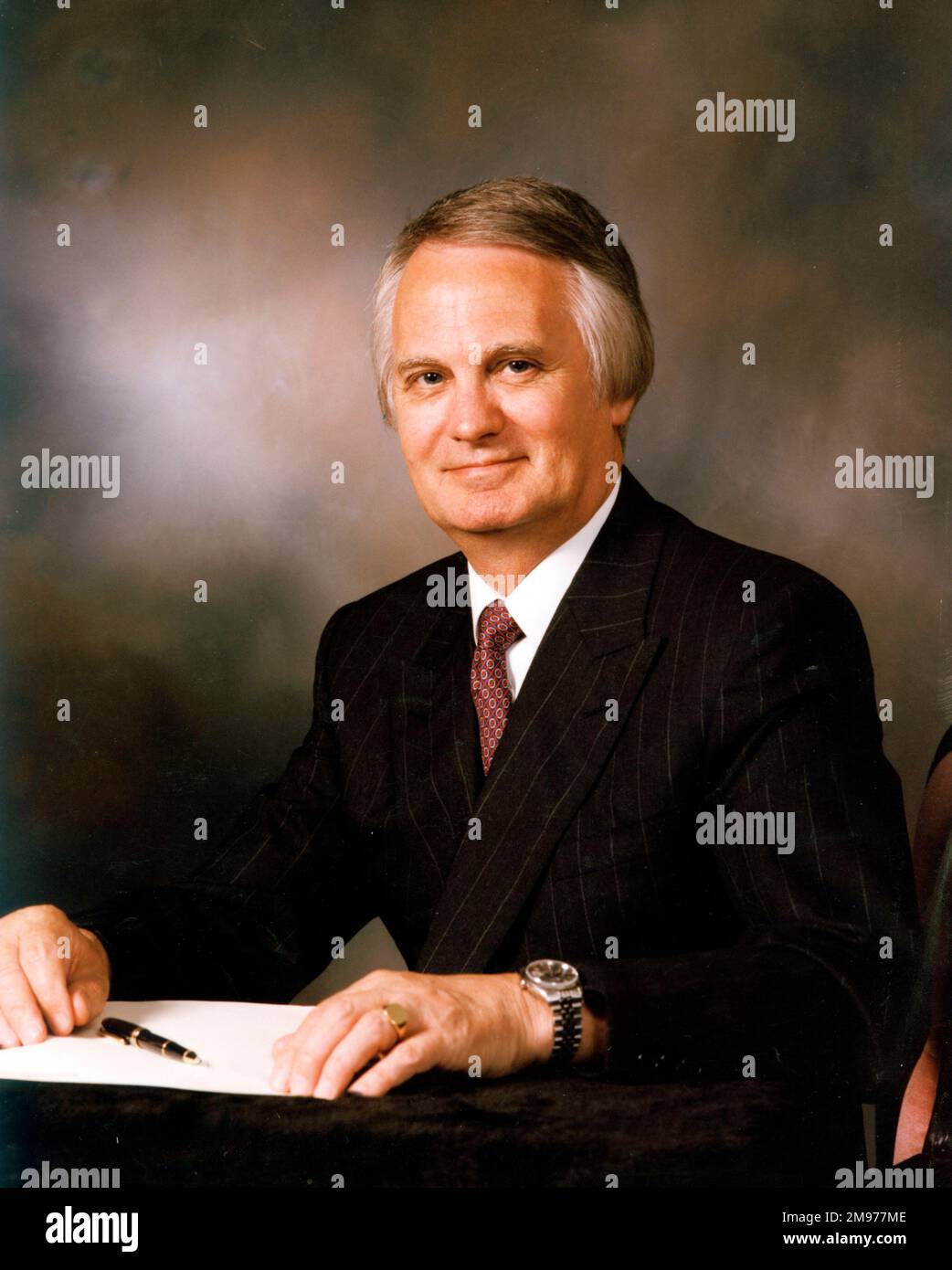 Ronald John Kennett, AFAIAA, FIMgt, FRAeS, (1935-2019),RAeS Director 1988-1998. Stock Photo