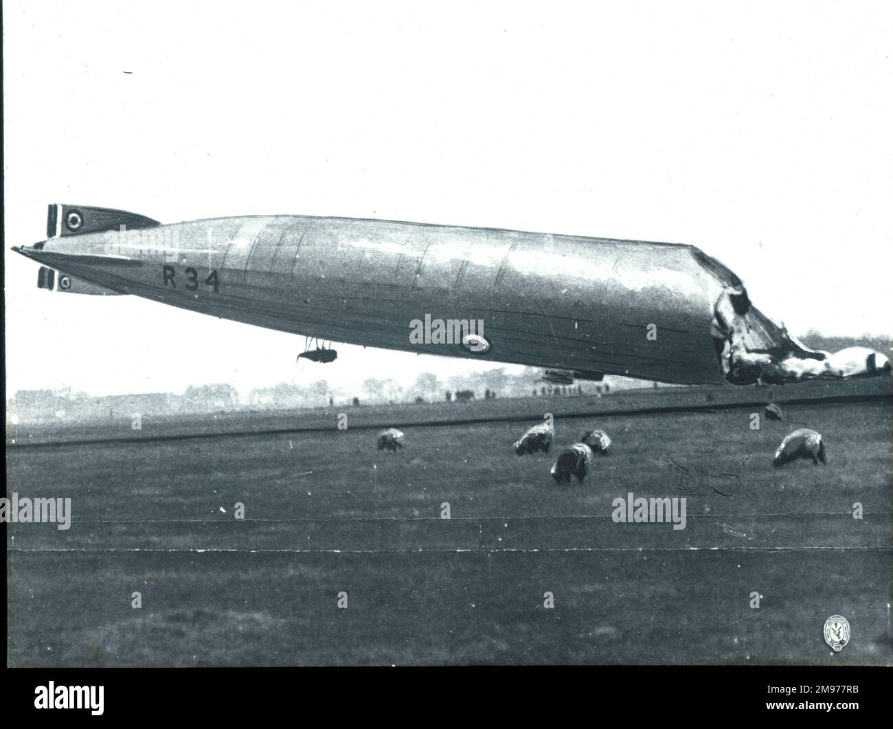 The R34 wrecked at Howden, January 1921 Stock Photo - Alamy