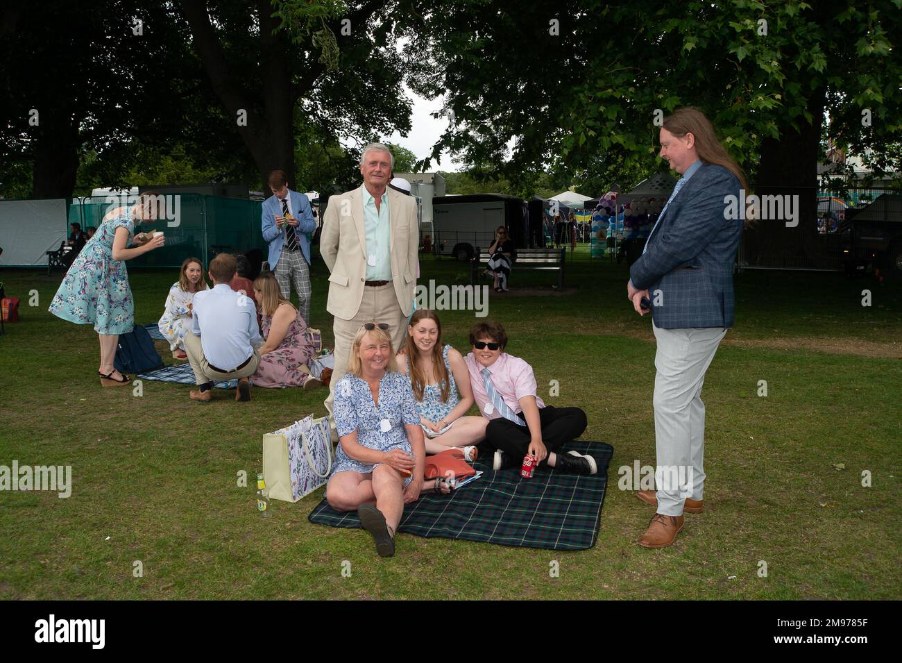 Marlow, Buckinghamshire, UK. 11th June, 2022. A busy day of rowing