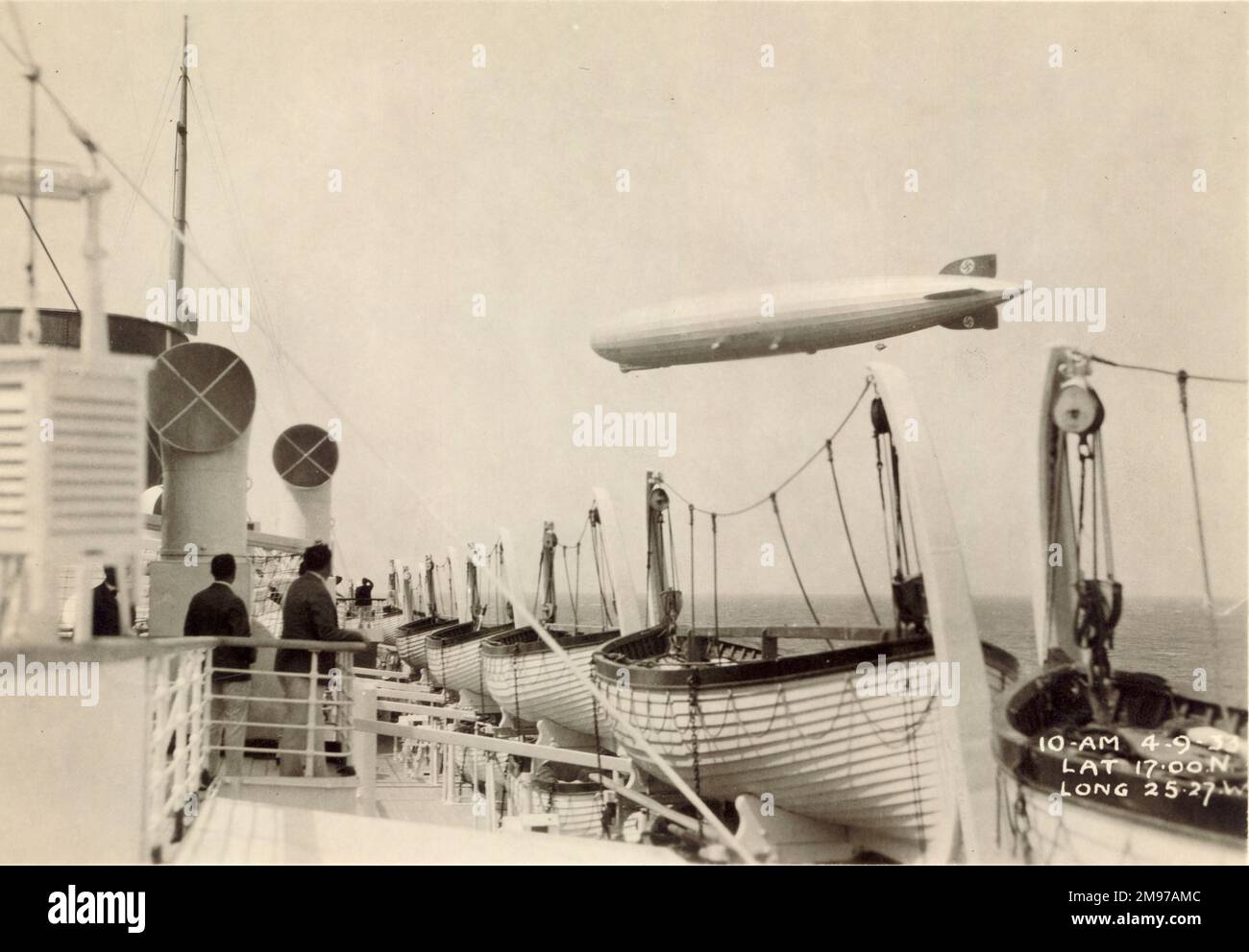 The Graf Zeppelin, LZ 127. 1933 Stock Photo - Alamy