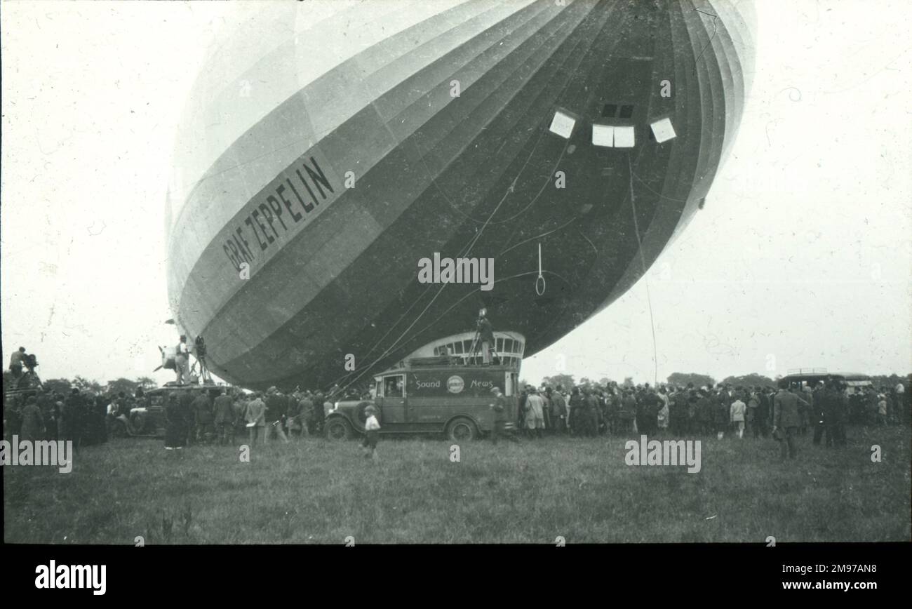 The Graf Zeppelin, LZ 127, from Kew Ground Stock Photo - Alamy