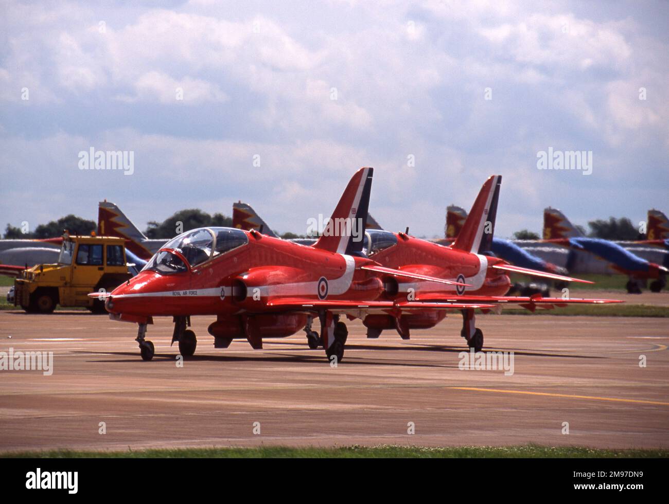 RAFAT RAF BAe Systems Hawks taxy out before display at RIAT Fairford in July 2007.  XX264 has been flying with the team since they converted to Hawks in November 1979 Stock Photo