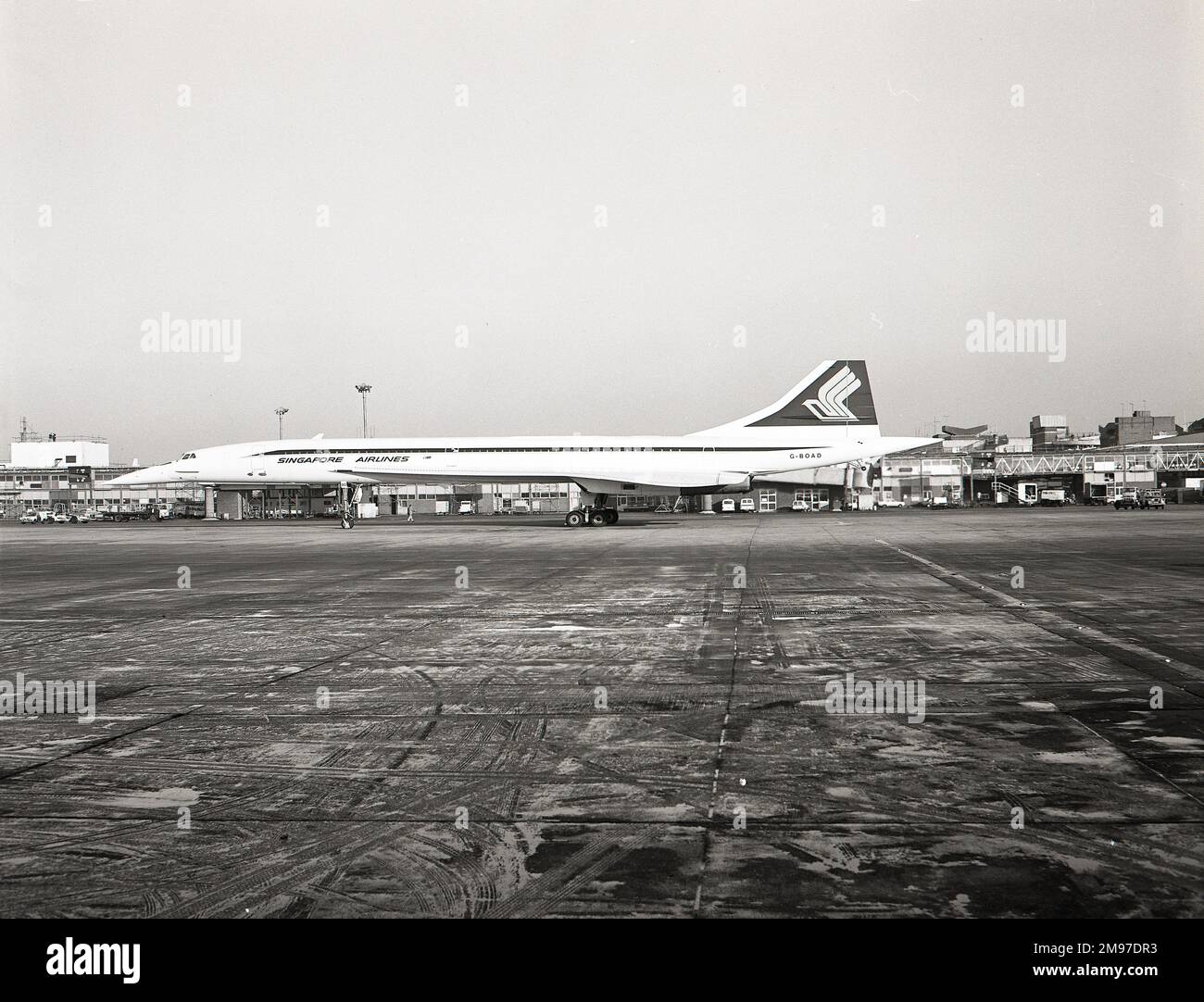 Aerospatiale - BAC Concorde G-BOAD in Singapore Airlines livery on one ...