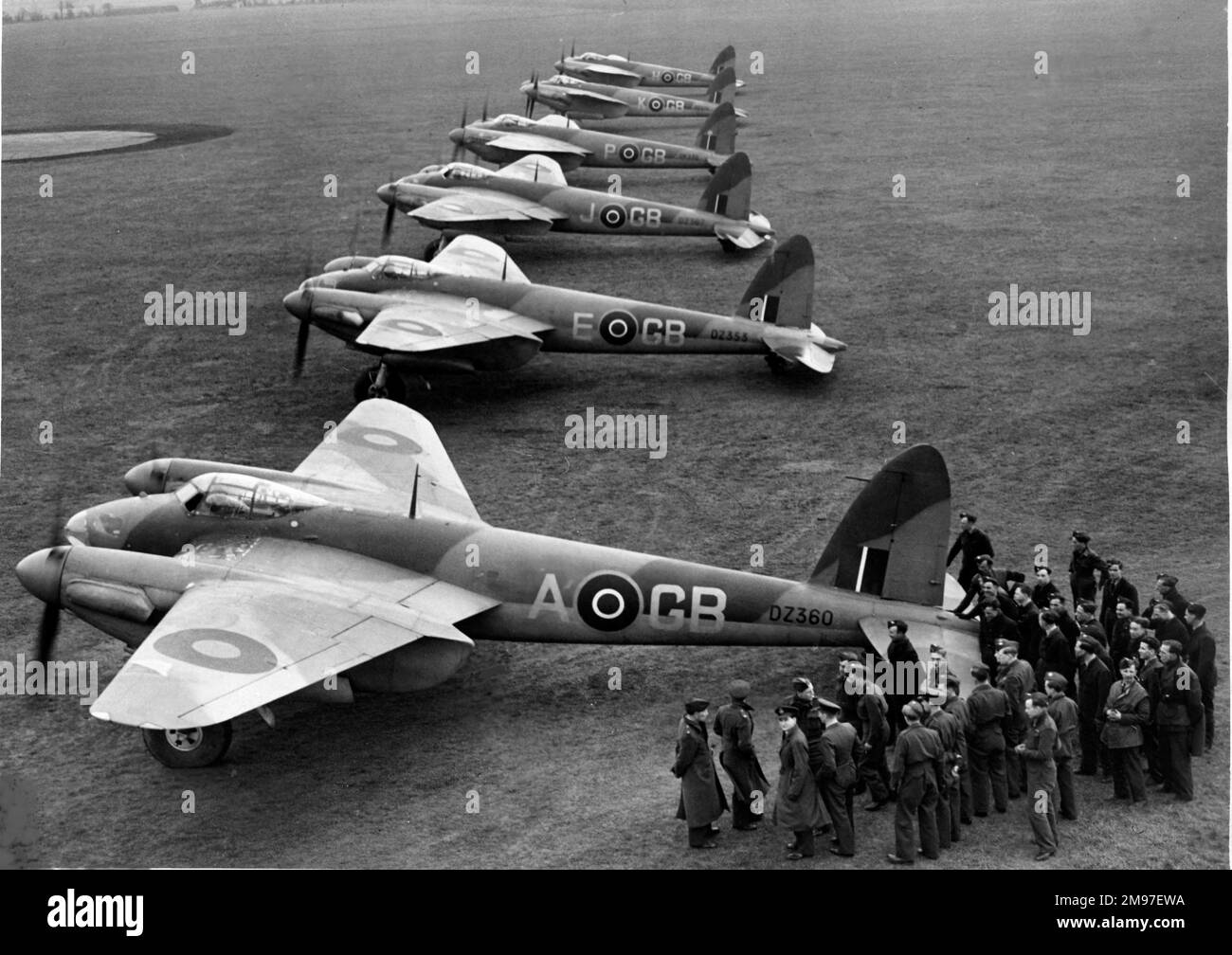 De Havilland DH98 Mosquito BIV line up No105 Sdn. Stock Photo
