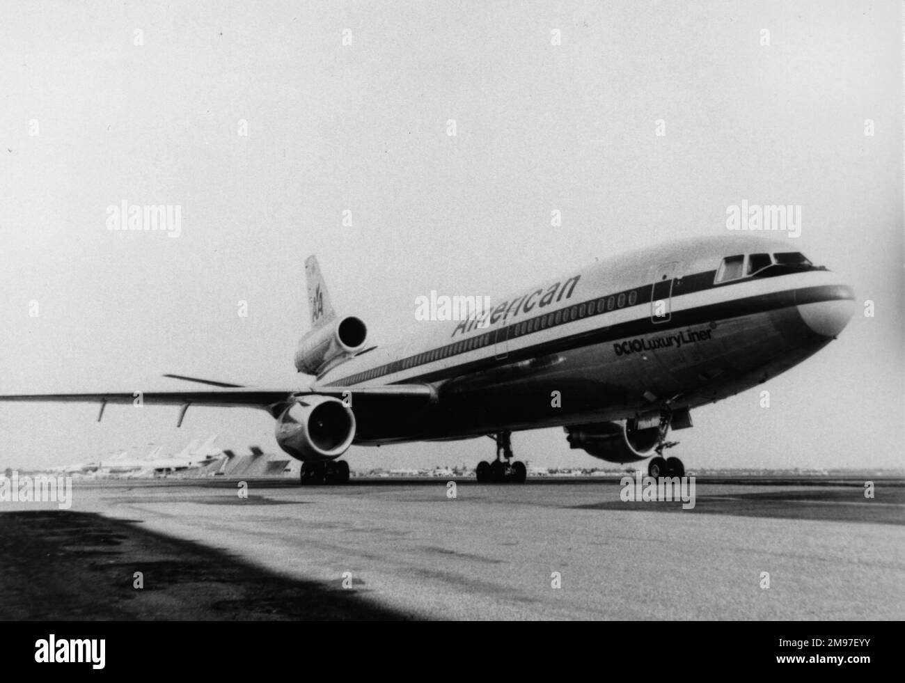 Douglas DC-10 10 American Stock Photo - Alamy