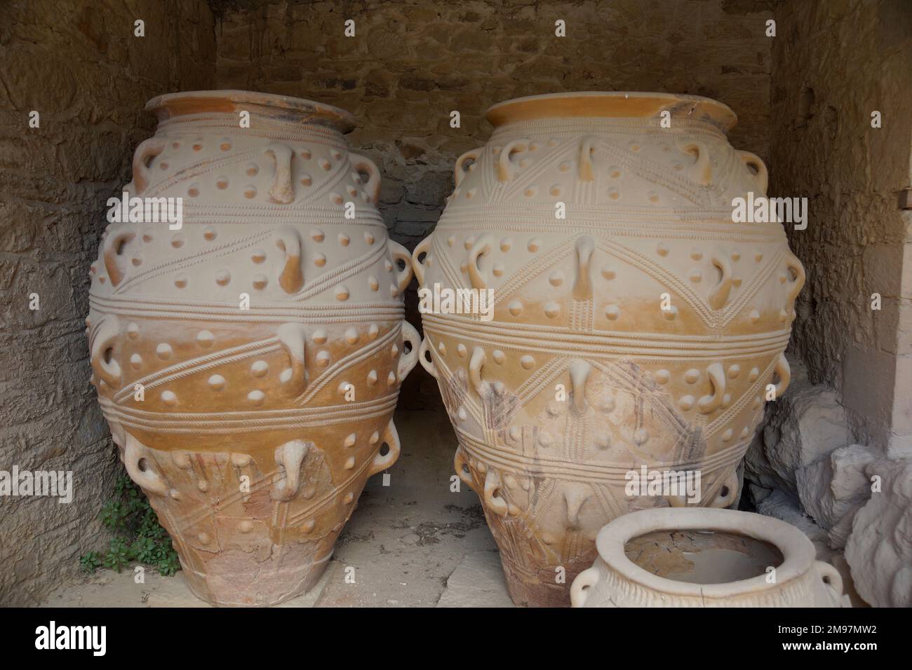 Greece, Crete, Knossos, Minoan Palace (circa 1500 BC). Storage containers Stock Photo