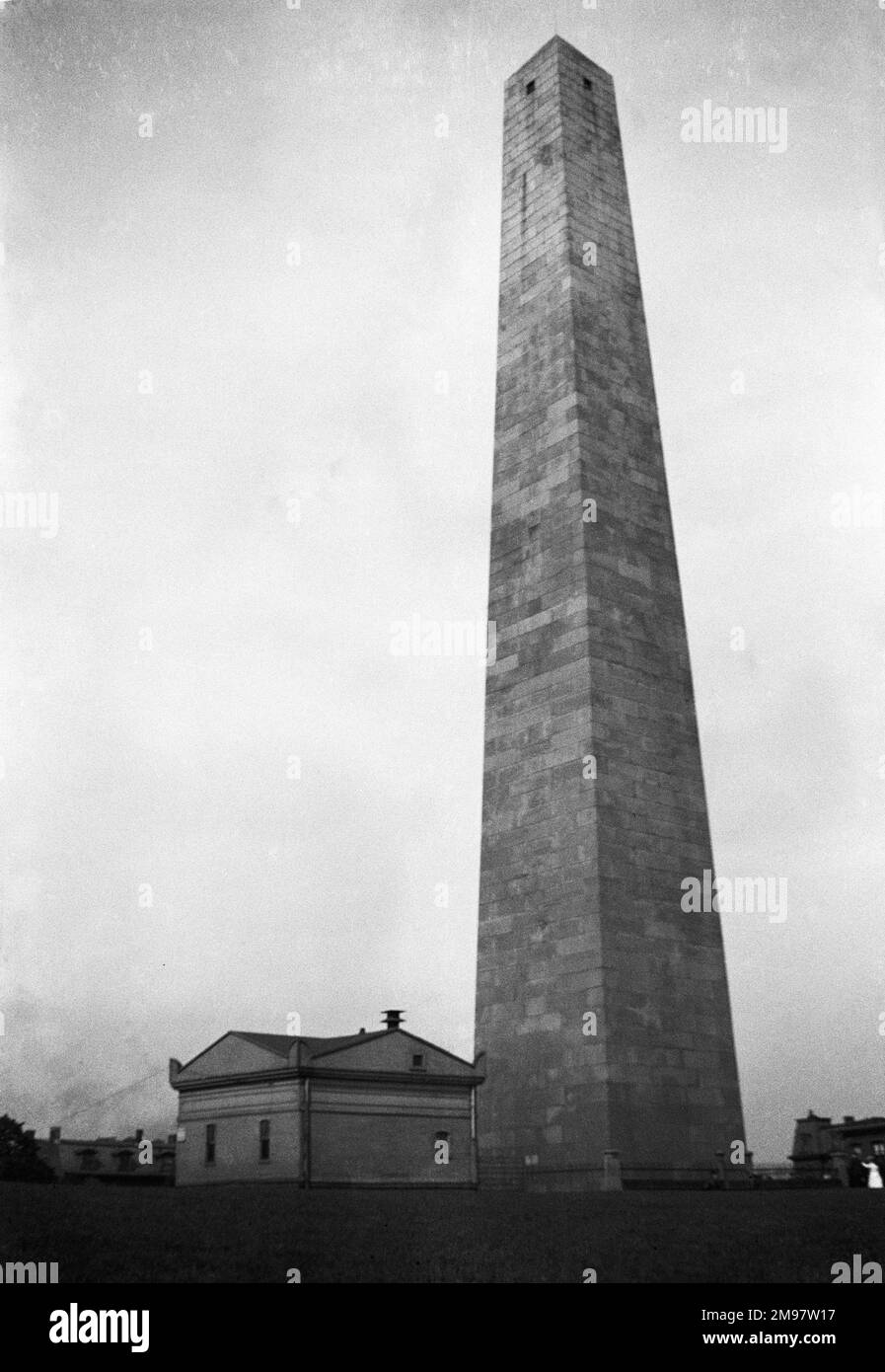 Built to commemorate the Battle of Bunker Hill, the first major conflict between British and Patriot forces in the American revolutionary war. Constructed between 1827-1843  67 meters high using granite from nearby Quincy. 294 steps to the top. Bunker Hill today is part of Boston Historic National Park. Stock Photo