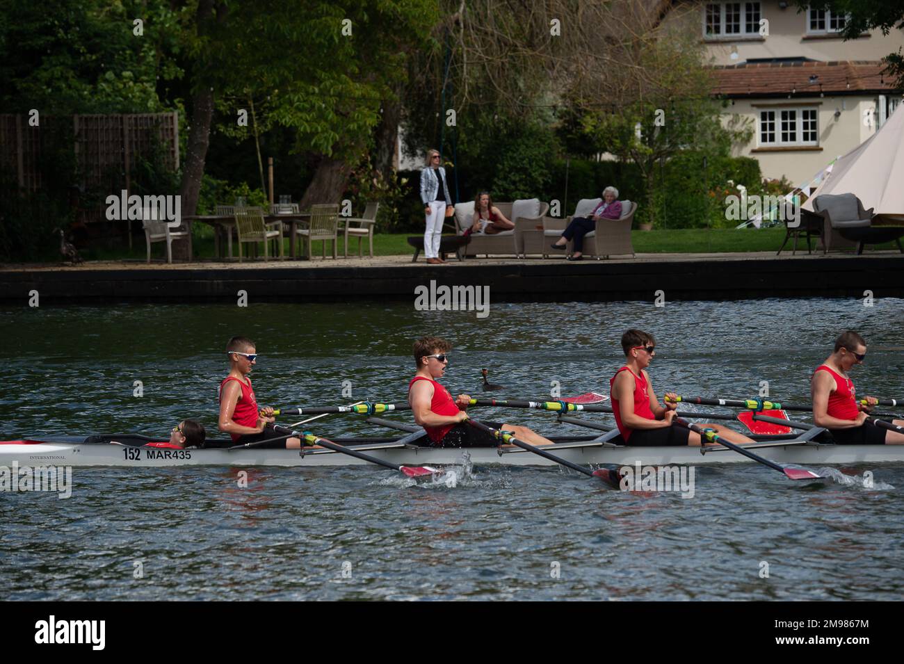 Marlow, Buckinghamshire, UK. 11th June, 2022. A busy day of rowing