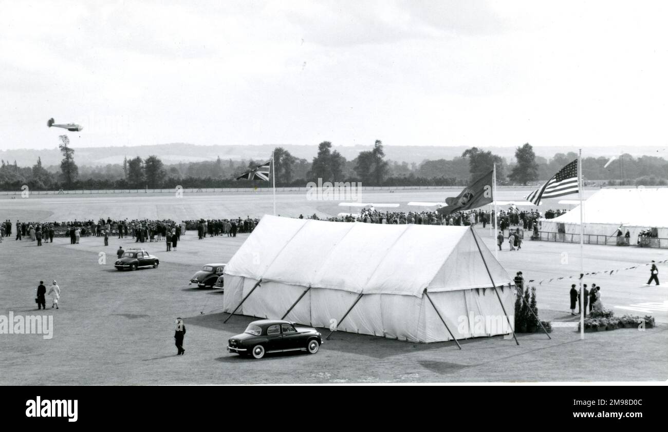 The 1957 Royal Aeronautical Society Garden Party at Wisley on 15 September. Stock Photo