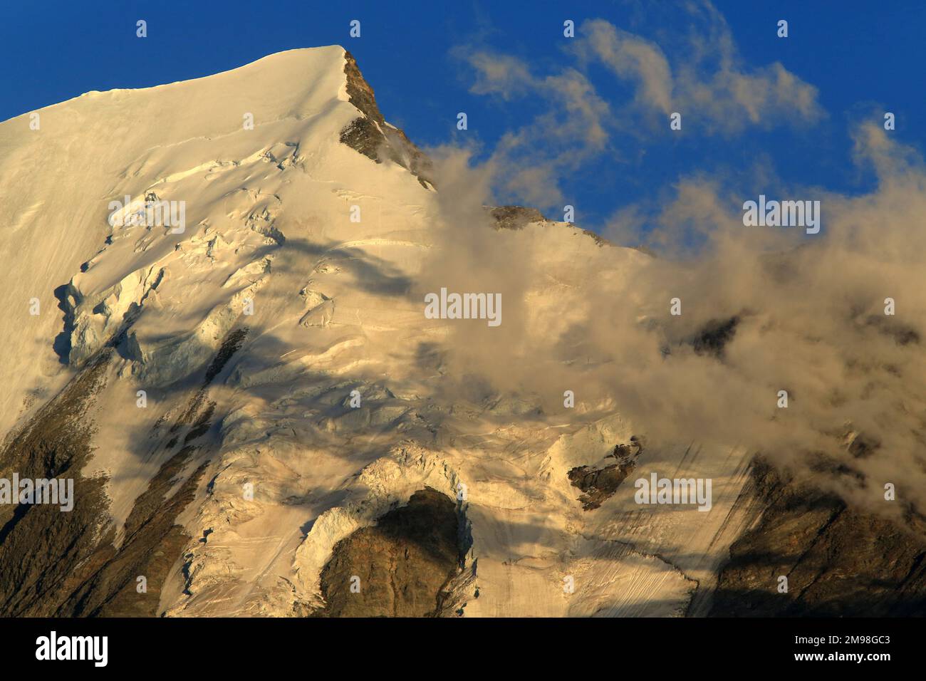 Mont Blanc. 4 808,73 m. Saint-Gervgais-les-Bains. Haute-Savoie. Auvergne-Rhône-Alpes. France. Europe. Stock Photo