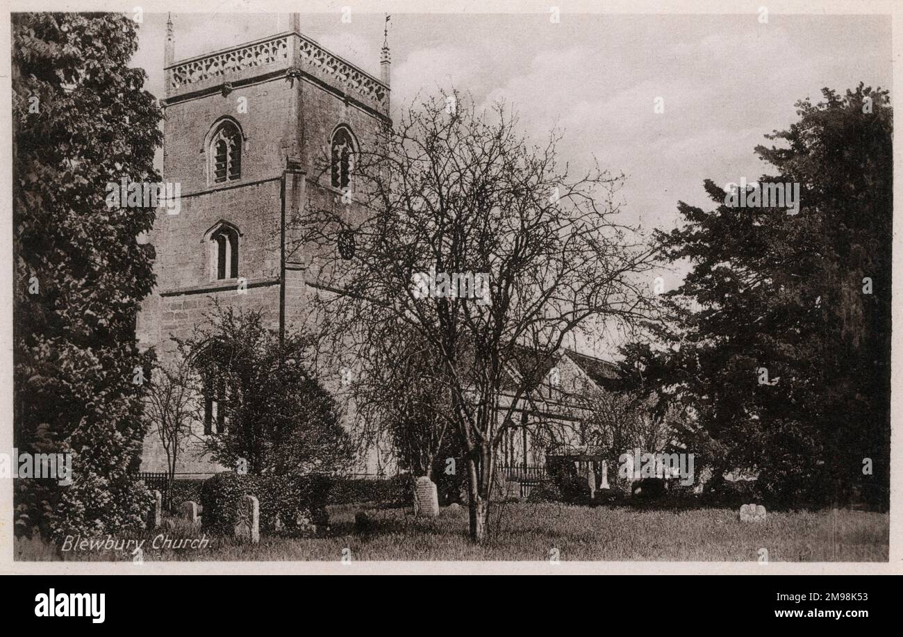 St Michael the Archangel parish church in the village of Blewbury, Berkshire. The building dates back to the 11th century; has a 13th-century south aisle, a 14th century north aisle and a 15th-century tower. Stock Photo