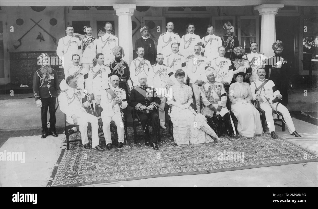 Group photo, including King George V and Queen Mary with British and Indian dignitaries during their visit to India for the Coronation Durbar ceremony. Stock Photo